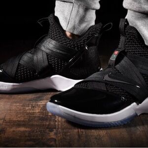 Nike Lebron Soldier Mens 9